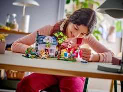 LEGO Friends Lego^Birøkternes hus og blomsterhage (42669)