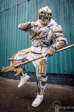 Sanit Klamchanuan Cosplay for You: Personalized Design in Crafting Costumes; from Concept to Creation* Tegne & Male