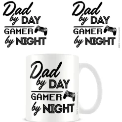 Dad by Day Gamer by Night Mug 315 ml* Krus