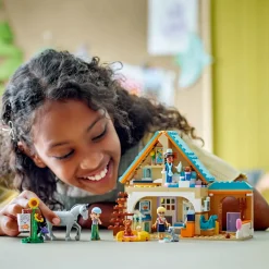 LEGO Friends Dyreklinikk med hest og kjæledyr (42651)* Lego