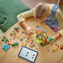 LEGO Friends Lego^Koselig hytte i vennskapstreet (42652)