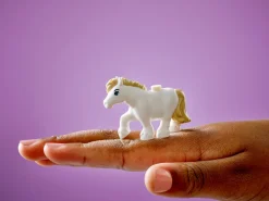 LEGO Friends Lego^Ponniranch med stall (42654)