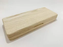 Skaperbua Rectangular Dice Box Variant 1 Ash and Burgundy Felt* Boks