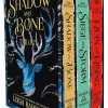 Leigh Bardugo Shadow and Bone Boxed Set: The bestselling trilogy and international Netflix sensation* Samlebokser