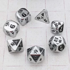Gyld Sett|Tilbehør^Slashing Damage Poly Dice Set Metal Chrome /Black (7)