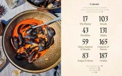 Chelsea Monroe-Cassel The Official Game of Thrones Cookbook: Recipes from King's Landing to the Dothraki Sea* Kokebøker