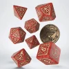 Q-Workshop Witcher Crones Brewess Poly Red /Beige w /Coin (7) Terningsett, Witcher* Sett
